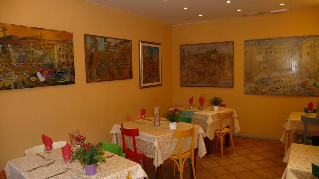 Albergo Ristorante Corsini Павулло-нель-Фриньяно Экстерьер фото