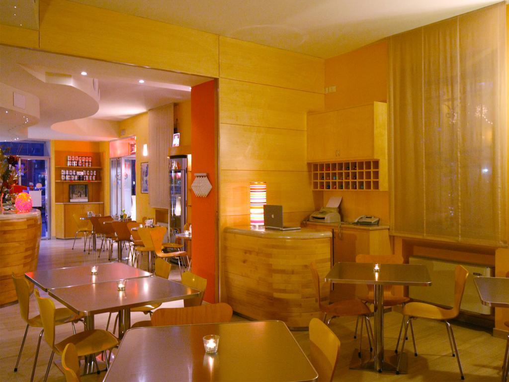 Albergo Ristorante Corsini Павулло-нель-Фриньяно Экстерьер фото